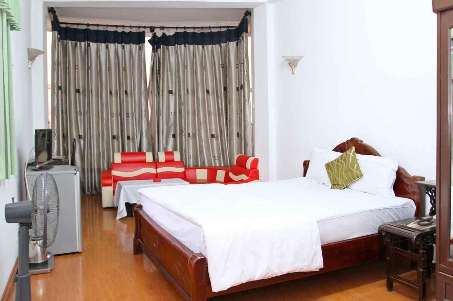Hoang Cuong Hotel 15 Nguyen Thai Hoc Hanoi Zewnętrze zdjęcie