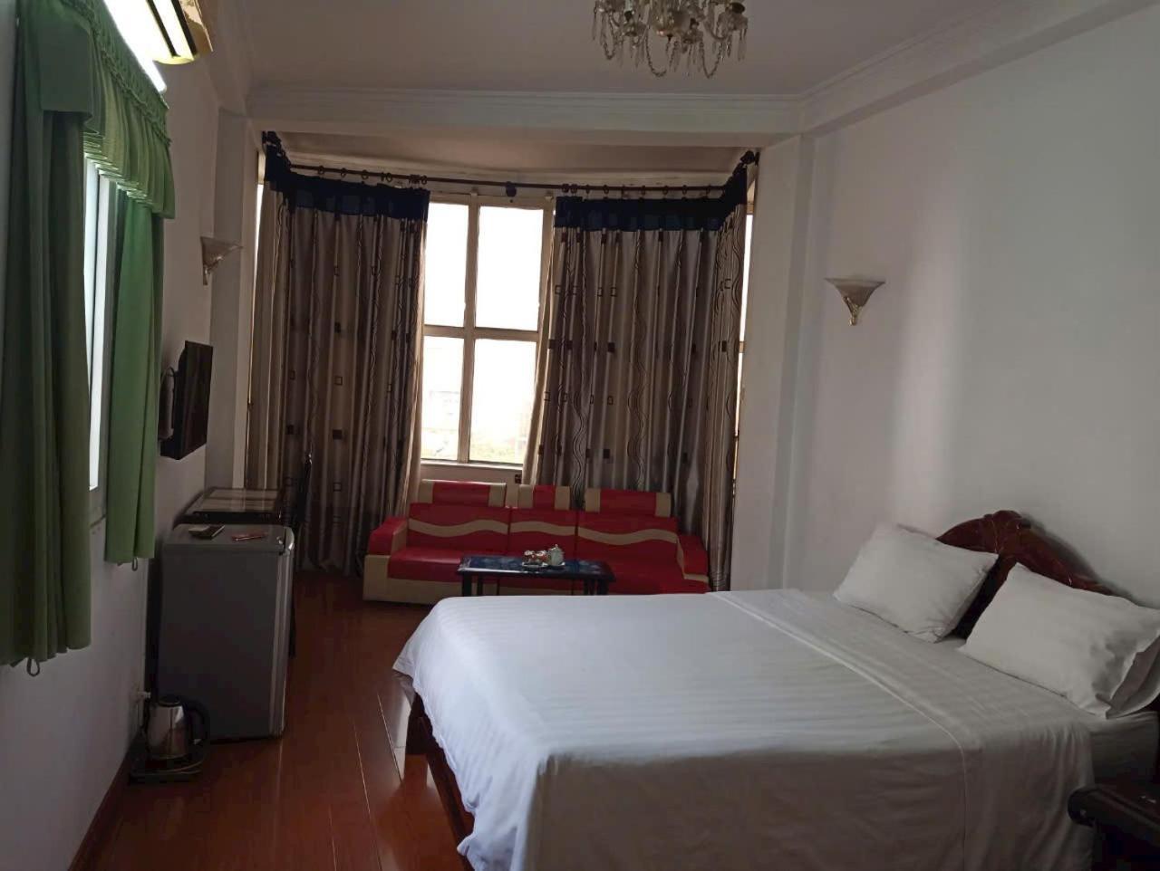 Hoang Cuong Hotel 15 Nguyen Thai Hoc Hanoi Zewnętrze zdjęcie