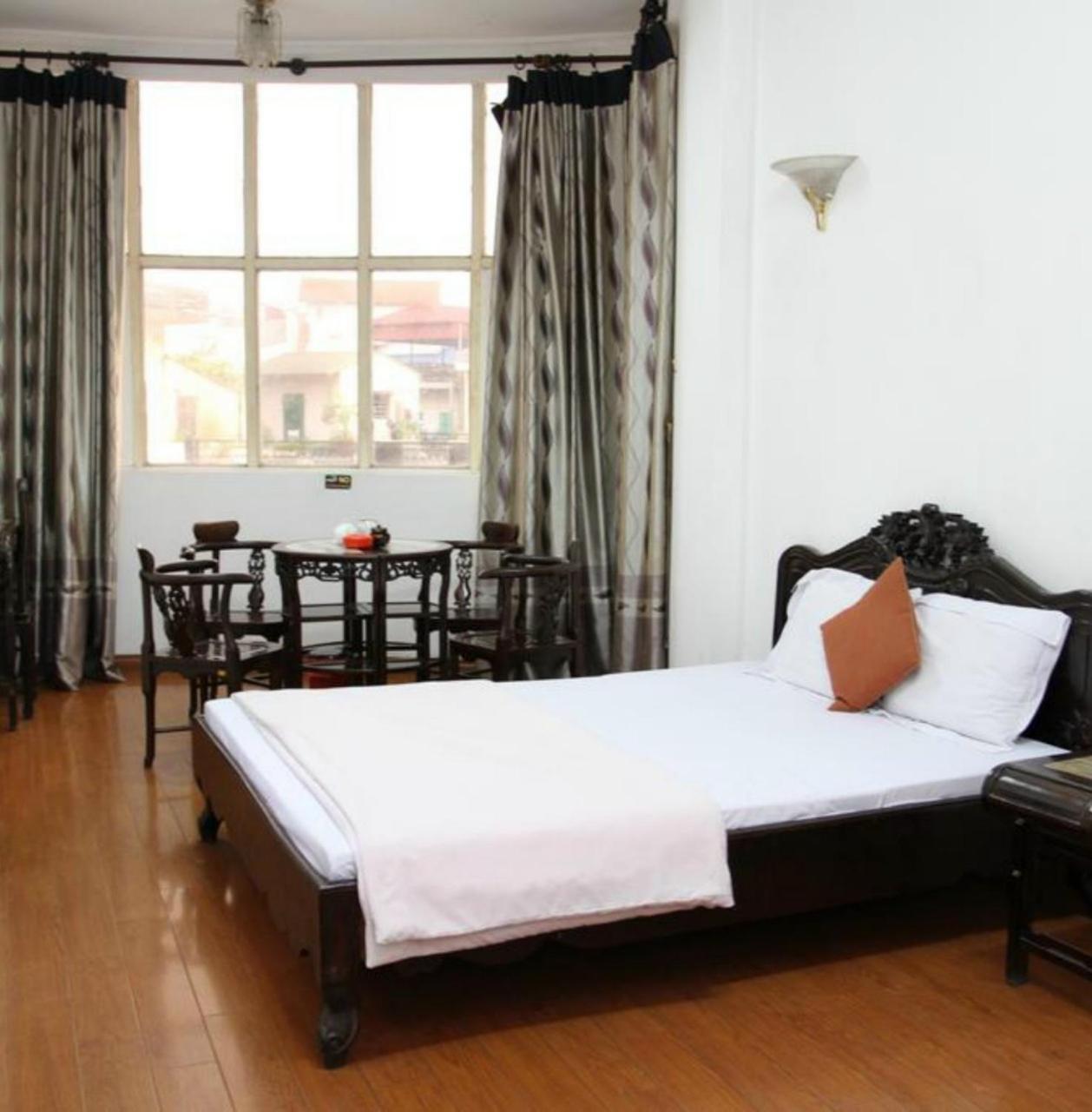 Hoang Cuong Hotel 15 Nguyen Thai Hoc Hanoi Zewnętrze zdjęcie